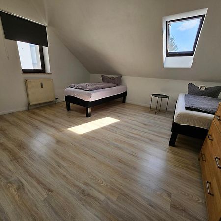Bed4You Gaestehaus 1 Bergshausen Buitenkant foto
